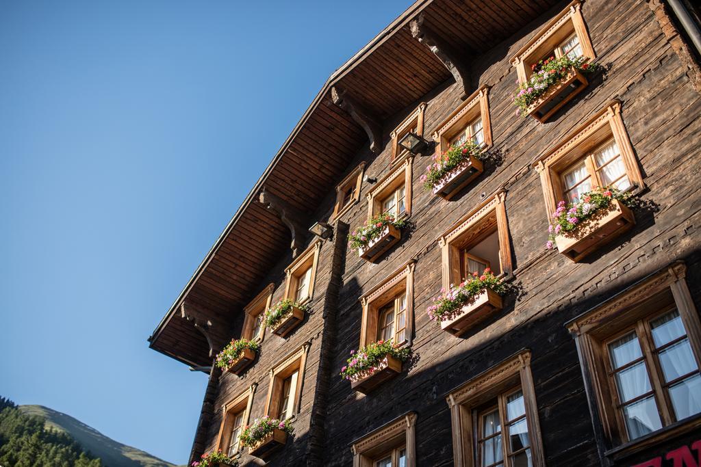 Hotel Nufenen Ulrichen Exteriör bild