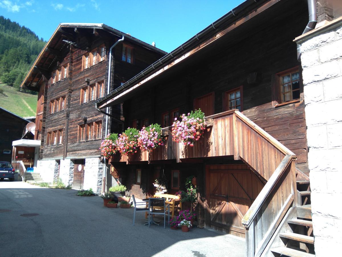 Hotel Nufenen Ulrichen Exteriör bild